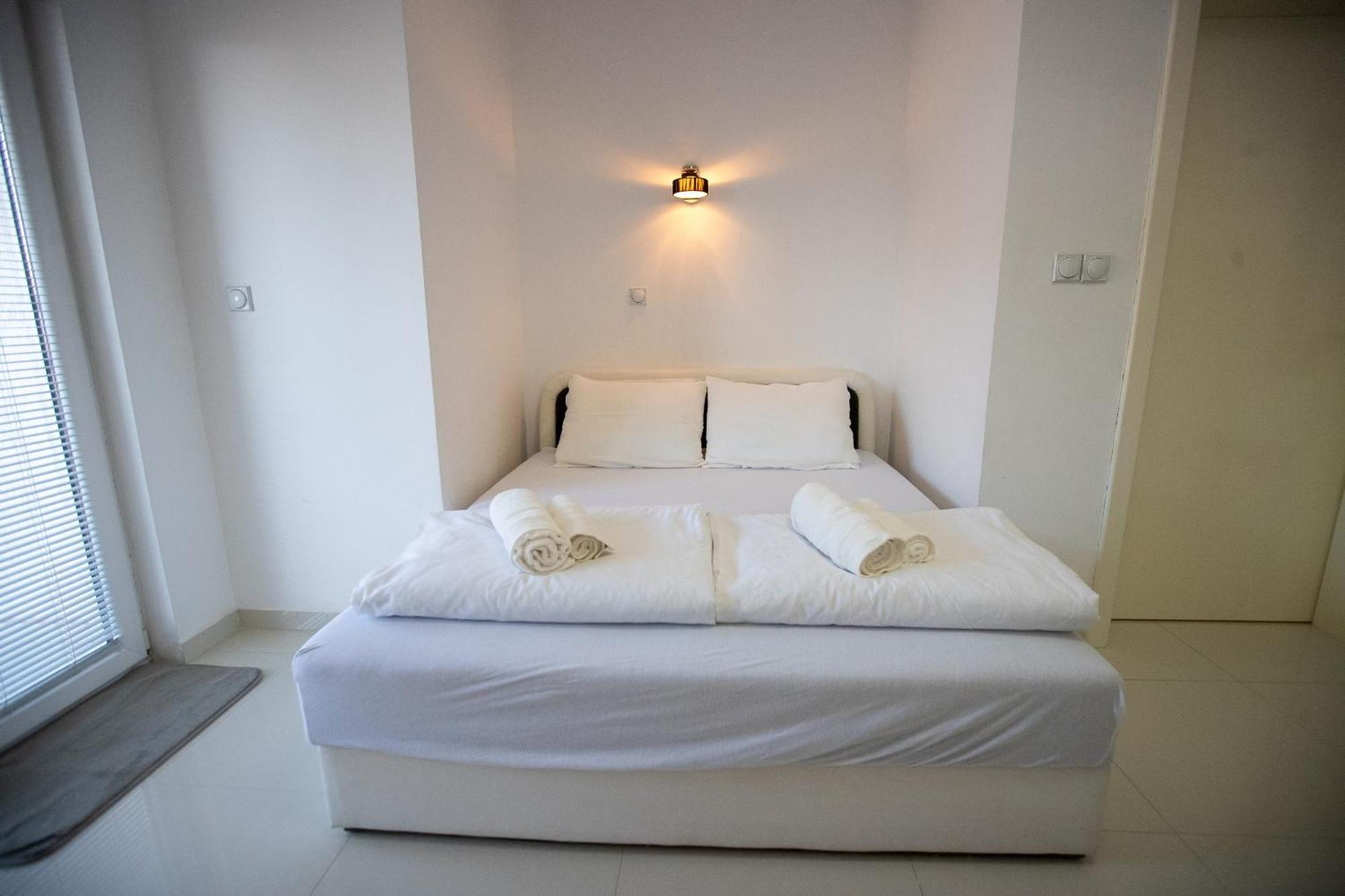 Lake View Double Balcony City Center Apartment In โอครีด ภายนอก รูปภาพ