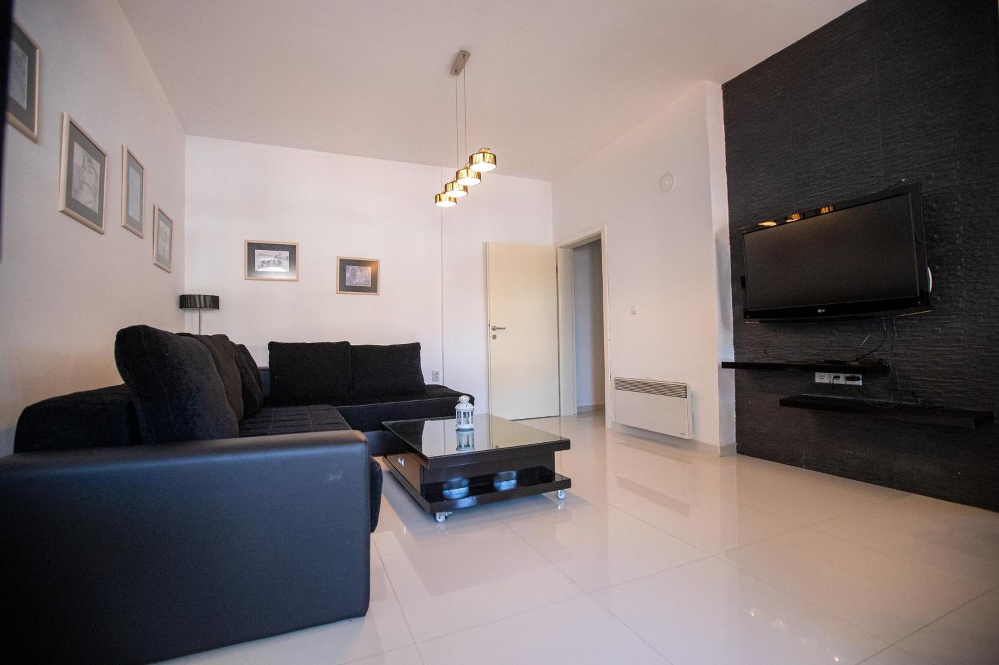 Lake View Double Balcony City Center Apartment In โอครีด ภายนอก รูปภาพ