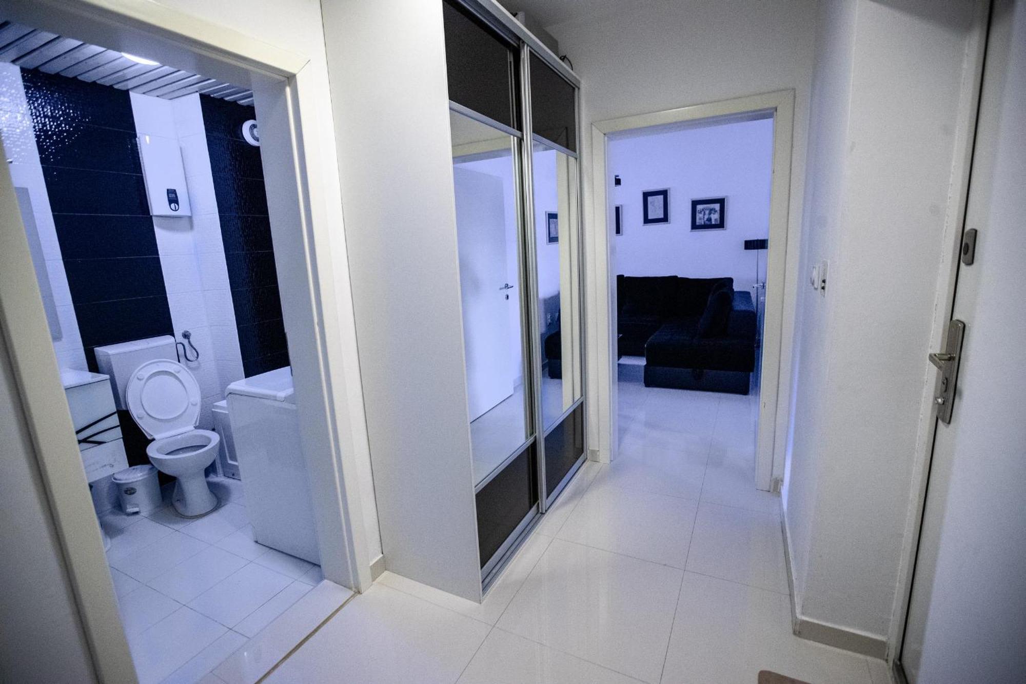 Lake View Double Balcony City Center Apartment In โอครีด ภายนอก รูปภาพ